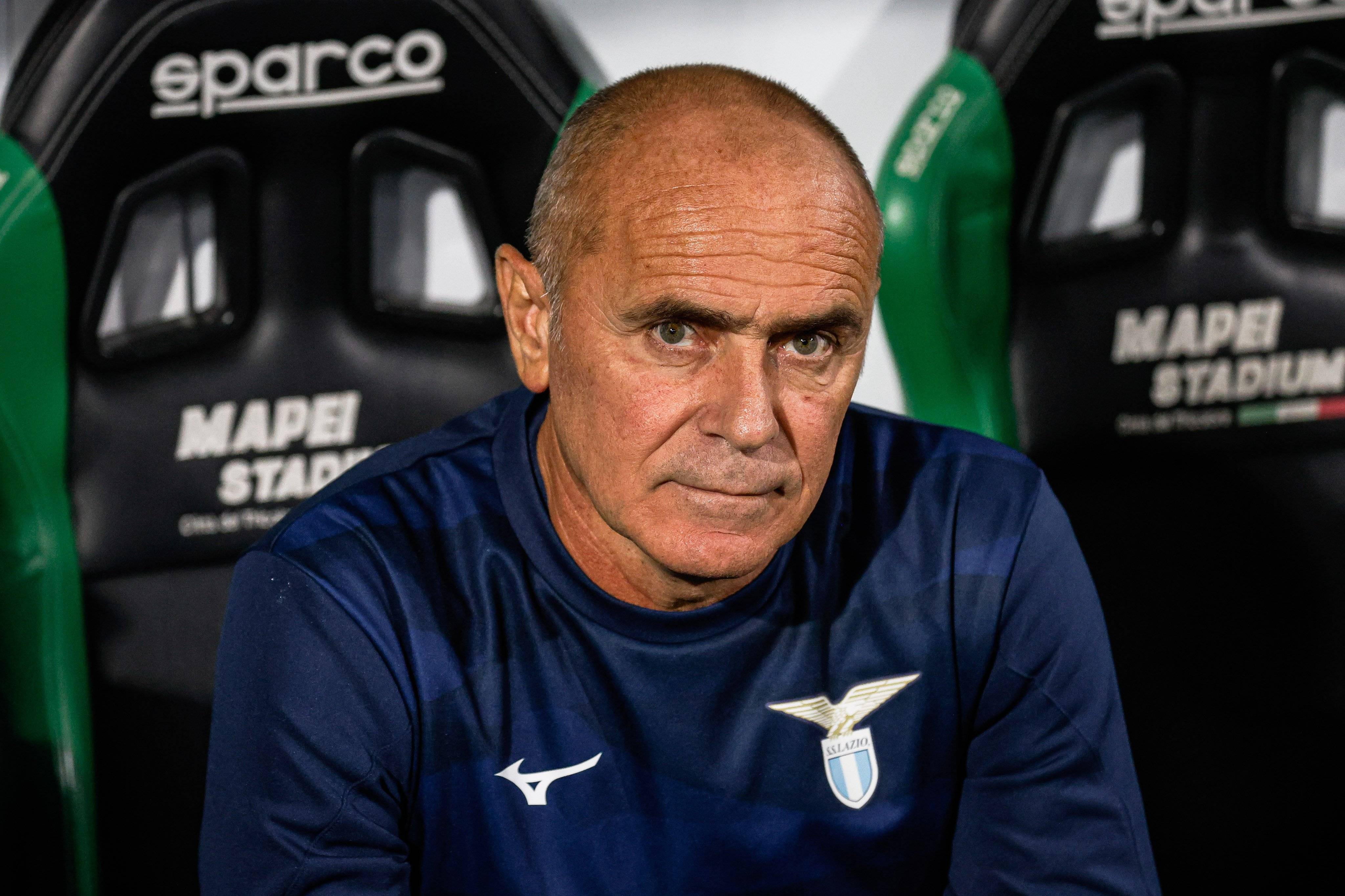 包含拉齐奥后防紧绷，主帅需调整阵型策略的词条