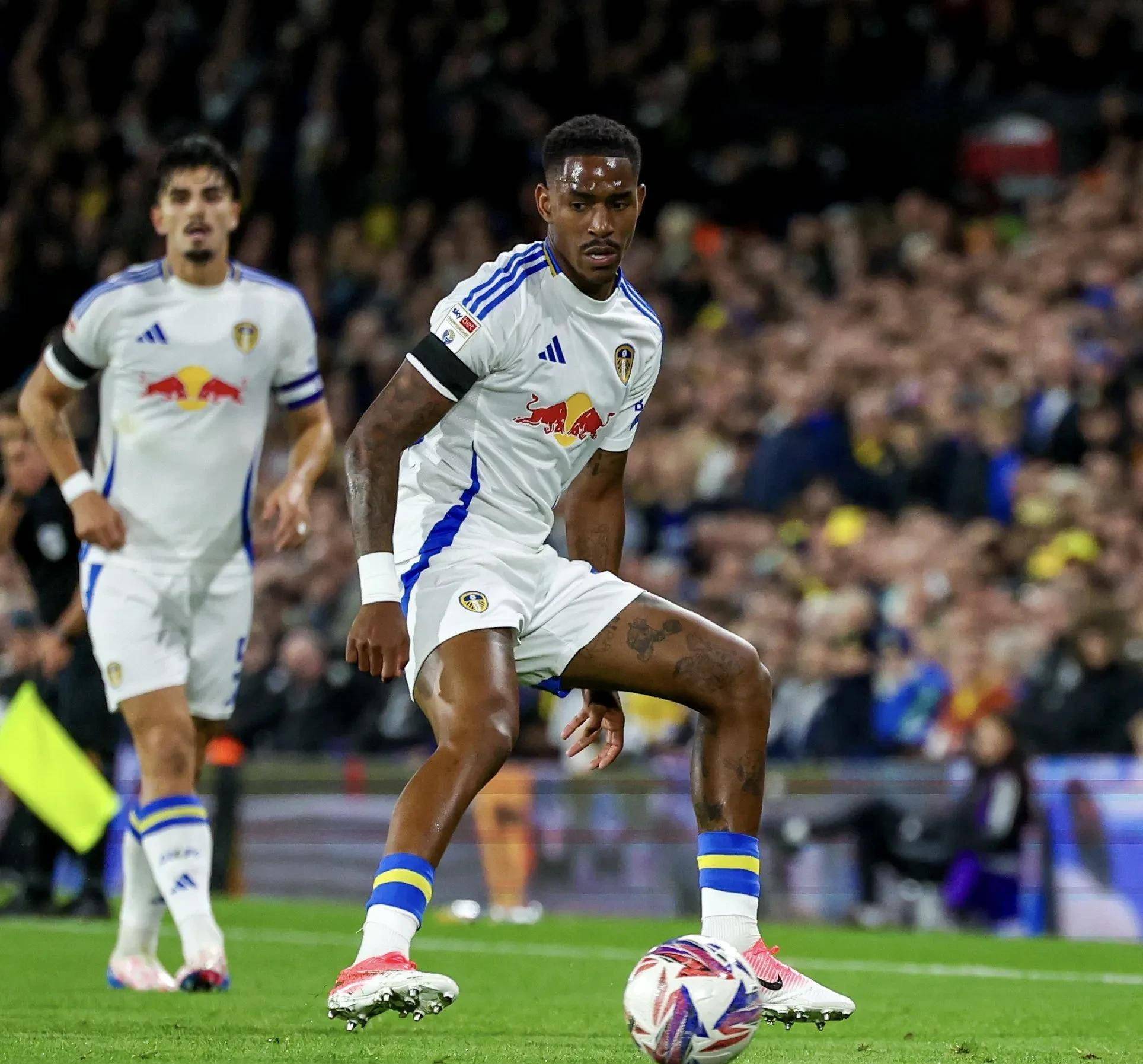 利兹联主场战平多特蒙德：争夺欧冠席位的简单介绍